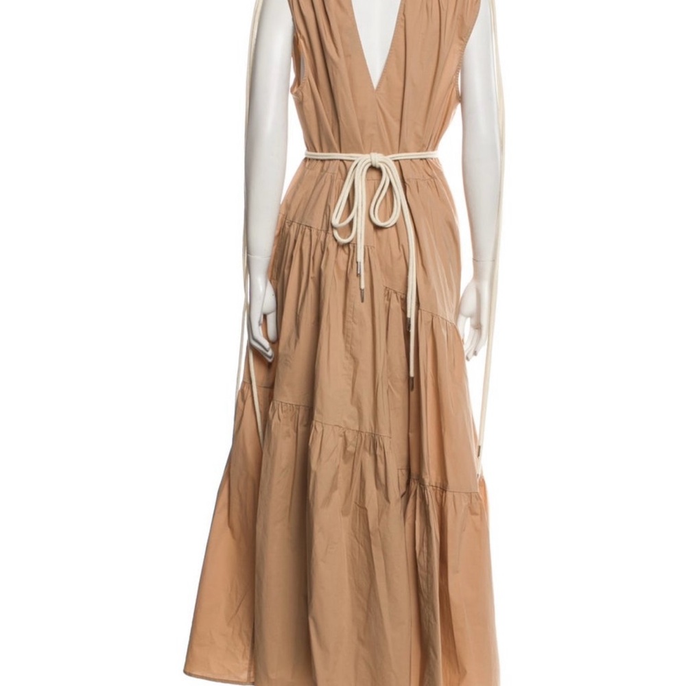 Elegant Beige Sleeveless Dress